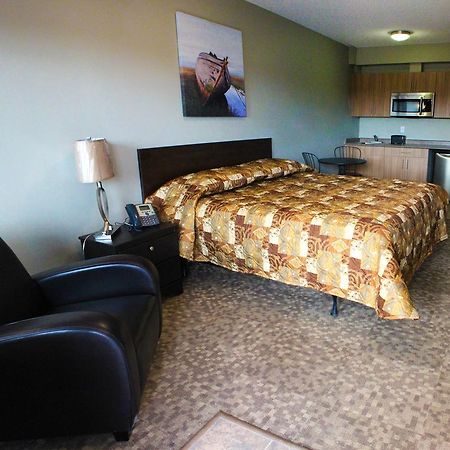 Alberta Beach Inn And Suites Exteriér fotografie